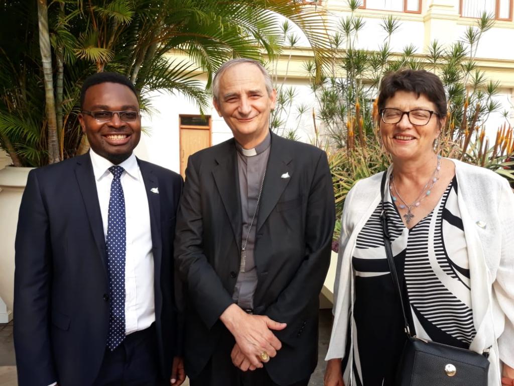 Delegação de Sant'Egidio presente na assinatura do acordo de paz e reconciliação em Moçambique. Gratidão do Presidente Nyusi pelo trabalho da Comunidade para a paz.